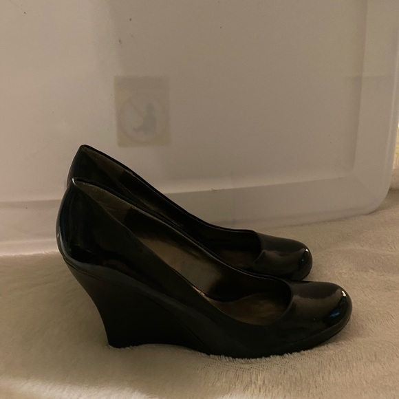 Worthington wedge patent leather heels - Picture 4 of 4